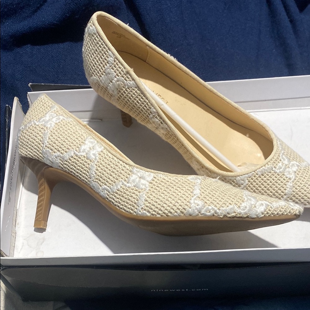 Nine West Cream Heels with Textured Finish